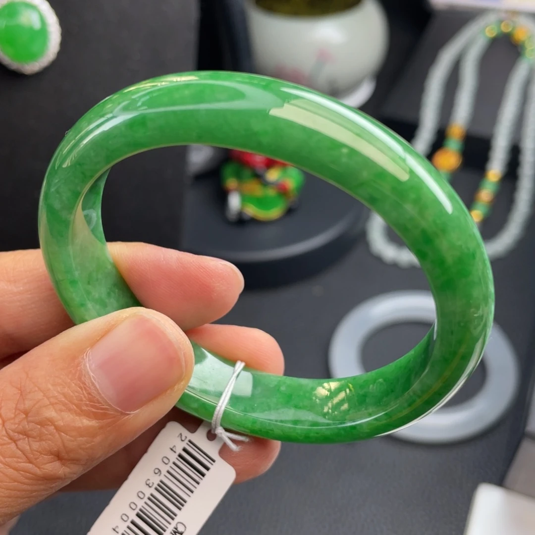 翡翠未镶嵌手镯53.5贵妃冰糯满绿