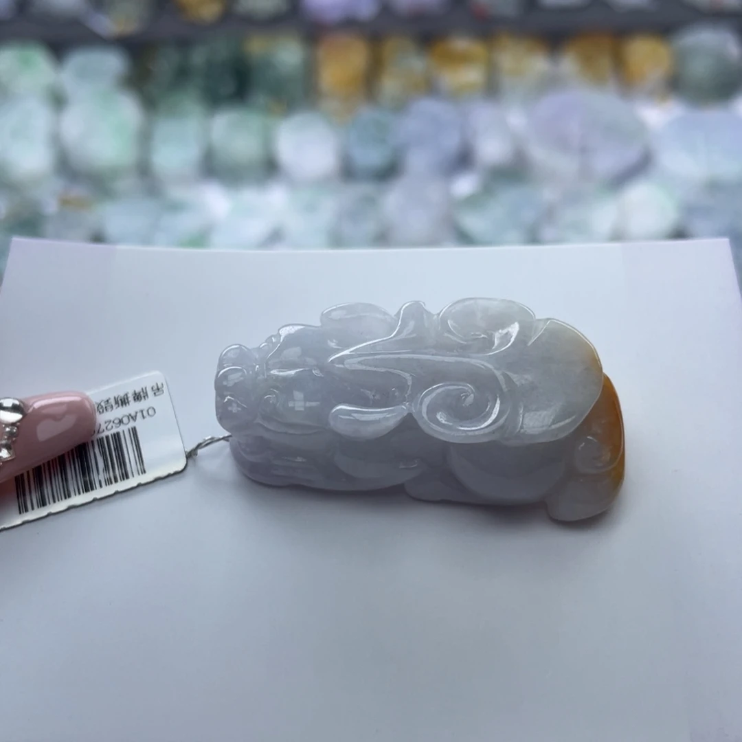 翡翠颈饰未镶嵌貔貅