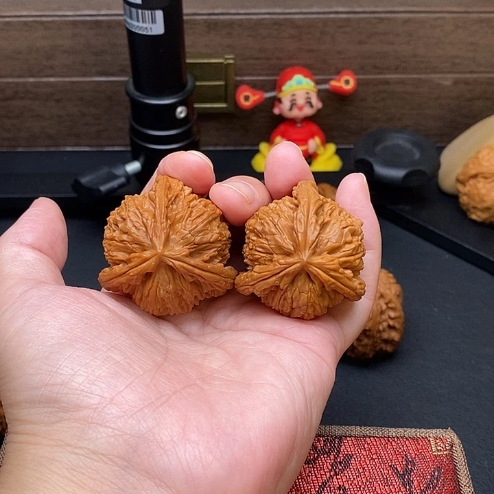 金***海把件文玩核桃白奔