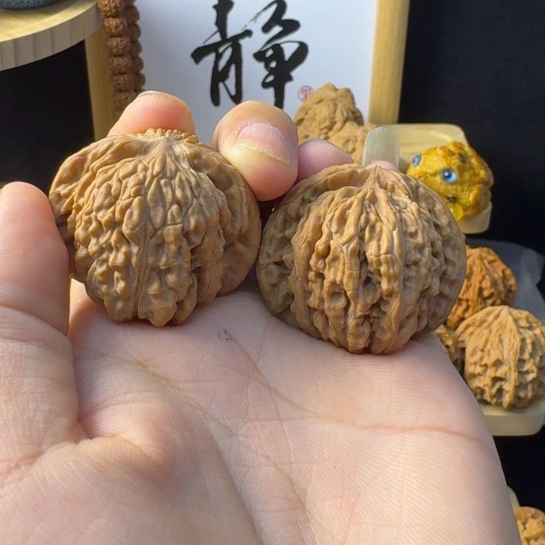 文玩核桃吊坠四座楼全品无修骨质硬