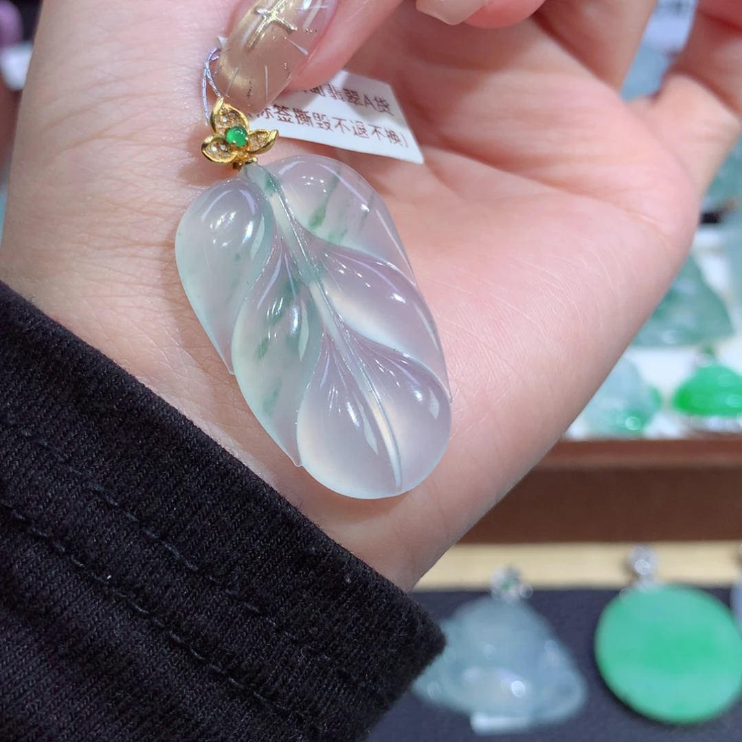 吊坠(不含链)18K金镶嵌翡翠