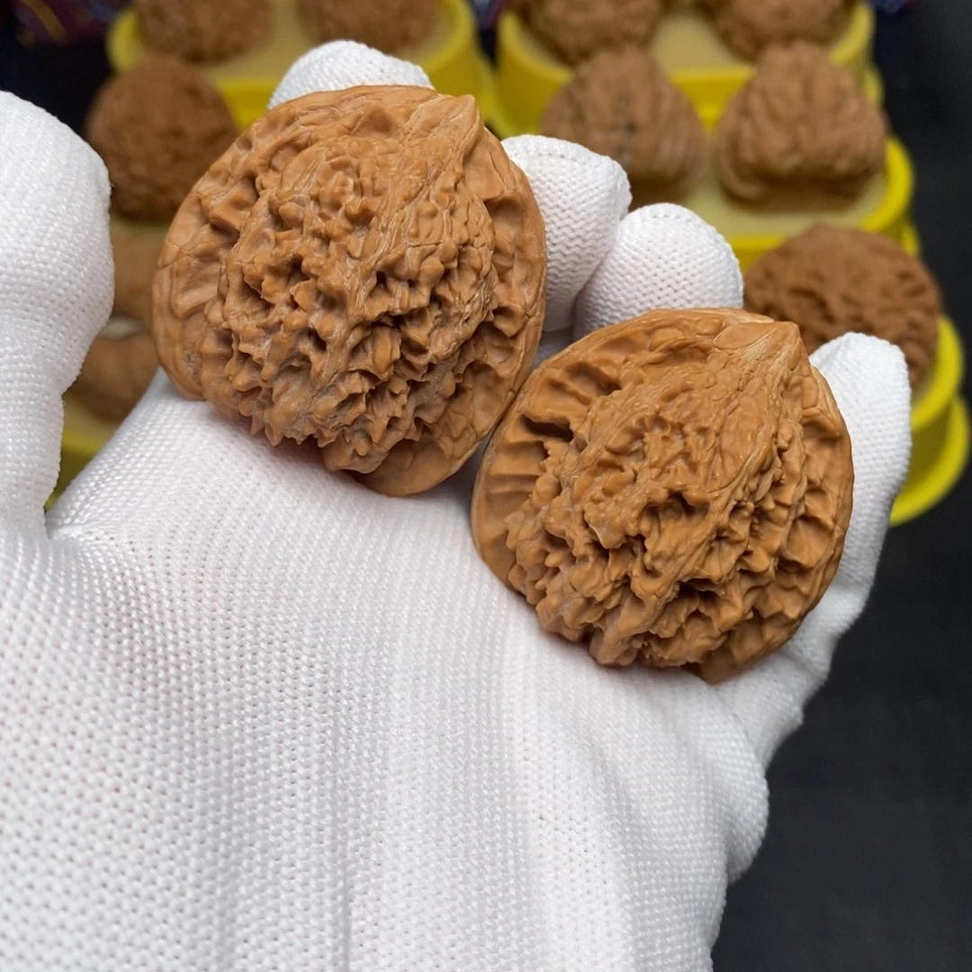 倔***驴文玩核桃吊坠满天星