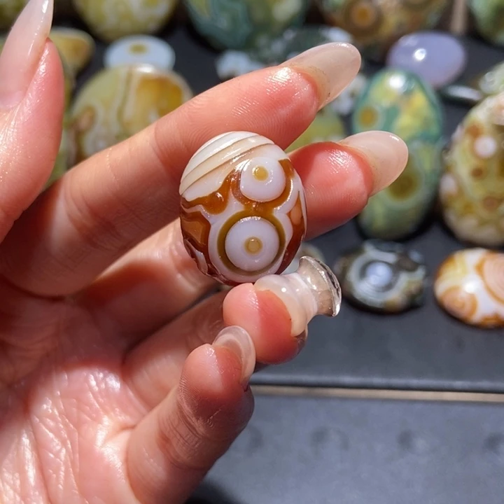 【闪购商品】未镶嵌玛瑙/玉髓珠宝奇石N****E