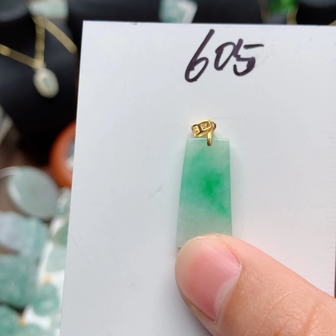 翡翠颈饰银S925镀金镶嵌吊坠