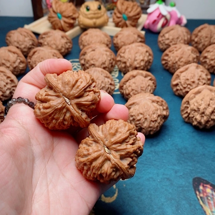 清***伴文玩核桃把件牡丹纹41