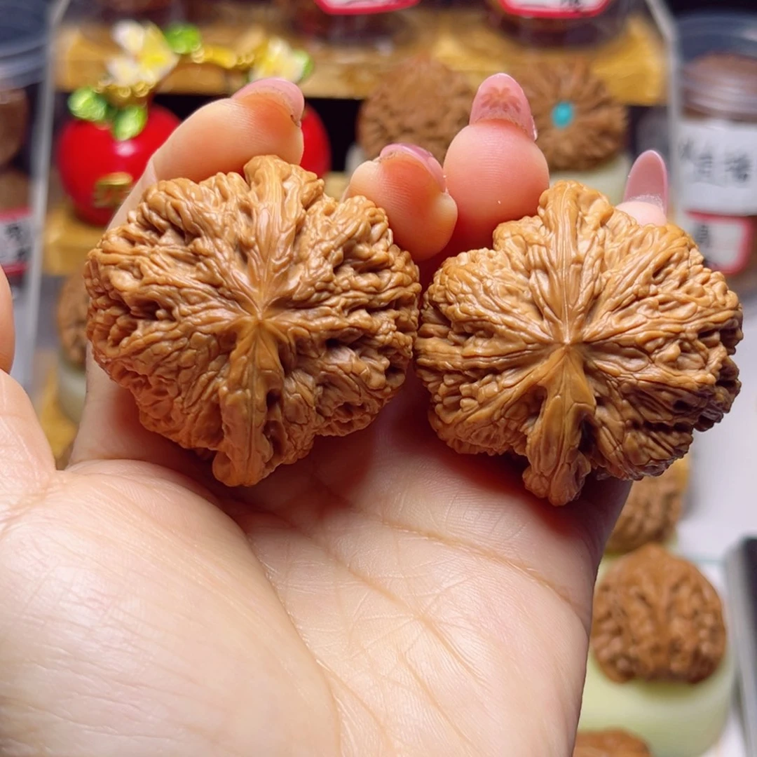 文玩核桃吊坠46尺平谷球筋