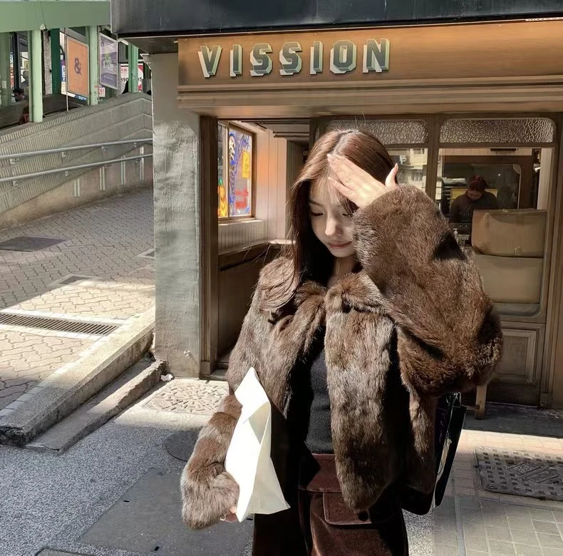 【上城区】老钱风兔毛时尚洋气氛围感松弛感短款小翻领高级毛毛外套