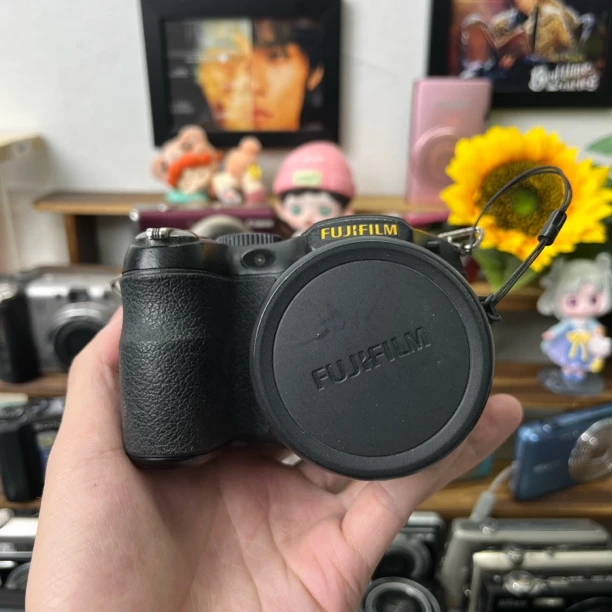 95新 Fujifilm/富士 富士s2800自备五号电池18倍光学变焦送相机包