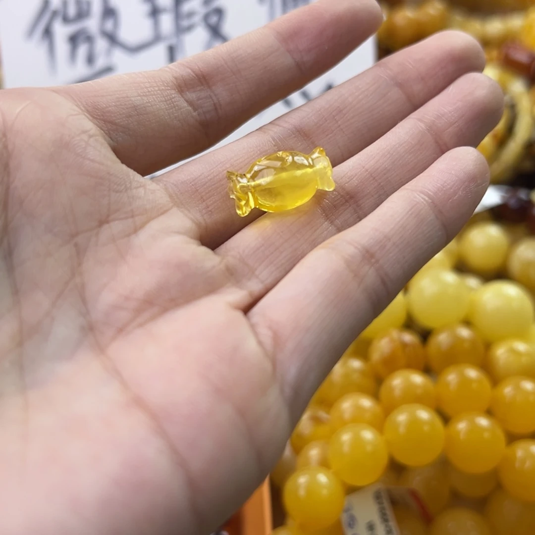 琥珀珠宝奇石未镶嵌