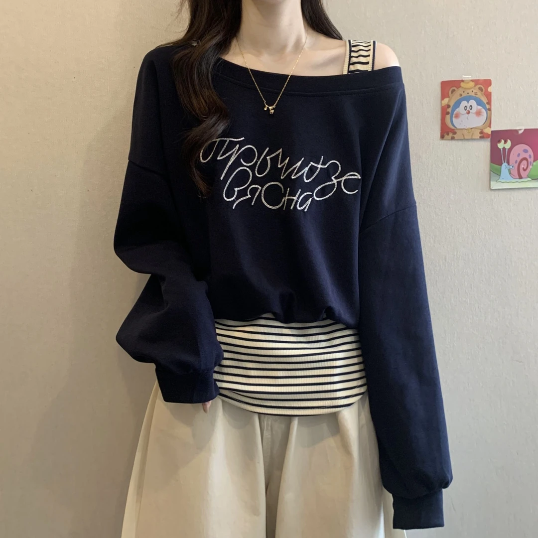 大码假两件字母刺绣露肩卫衣女春秋微胖MM宽松显瘦百搭设计感上衣