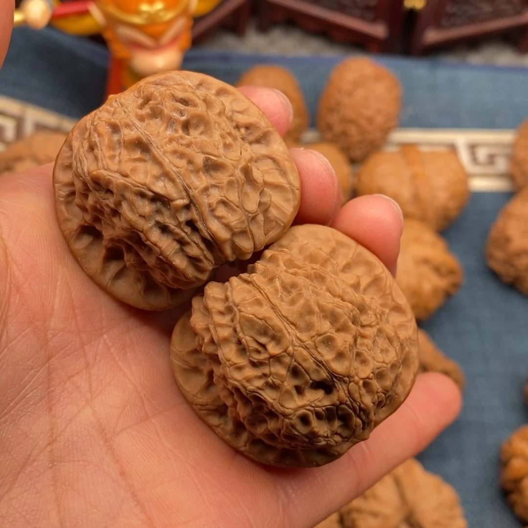 文玩核桃把件39血麒麟