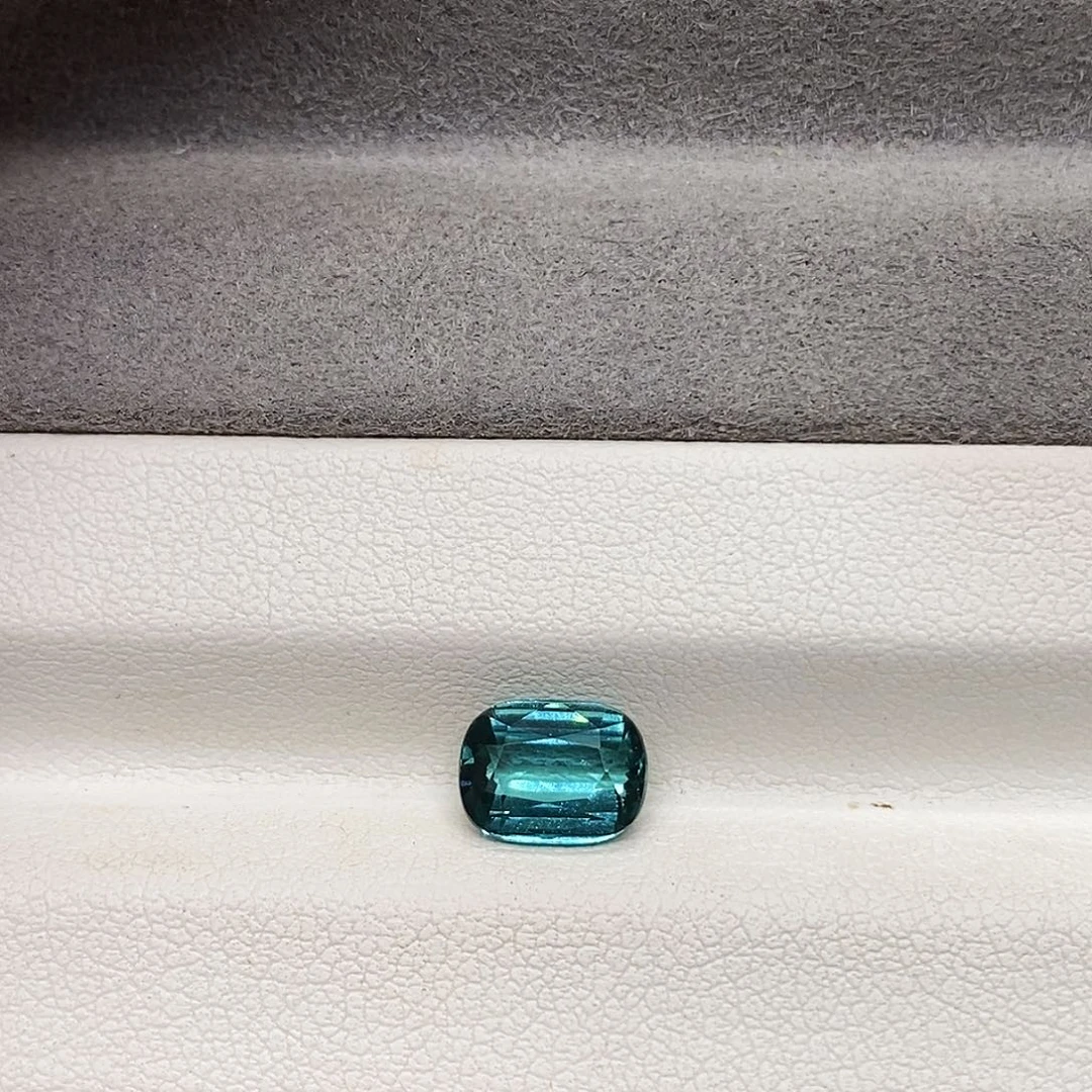 裸石碧玺未镶嵌1.81克拉天然蒂芙尼蓝碧玺