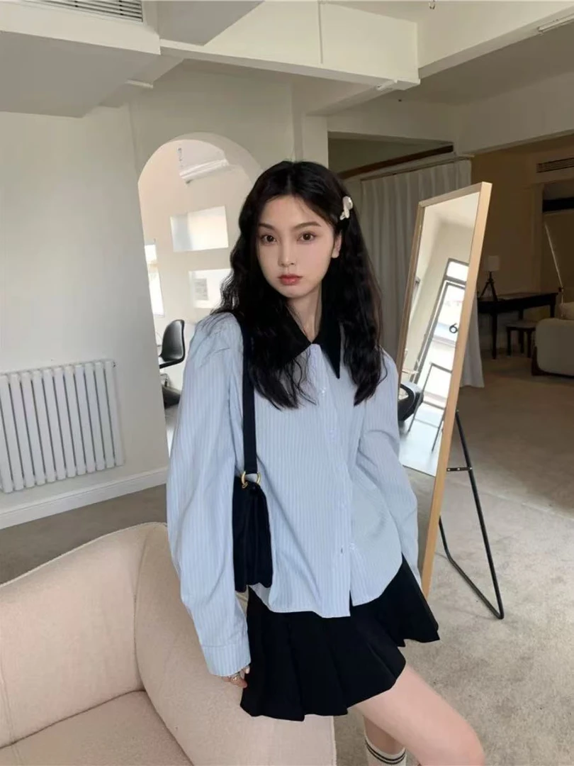 A16-4蓝色“异色领”条纹长袖衬衣