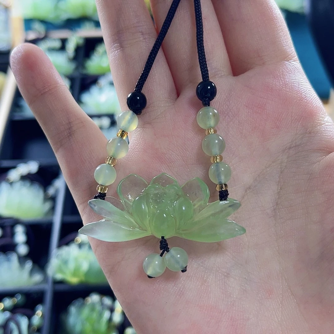 蛇纹石玉颈饰合金柒****