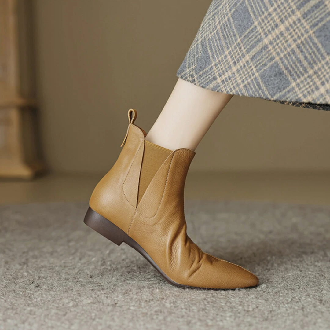 头层牛皮软底软面舒适百搭短靴女复古黑色秋冬时尚英伦短筒平底靴