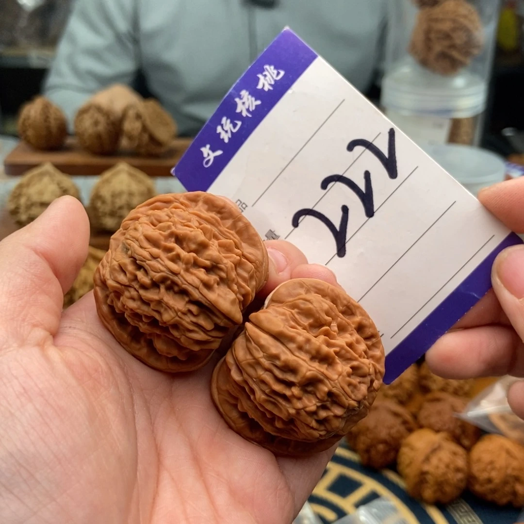 文玩核桃吊坠40楼子