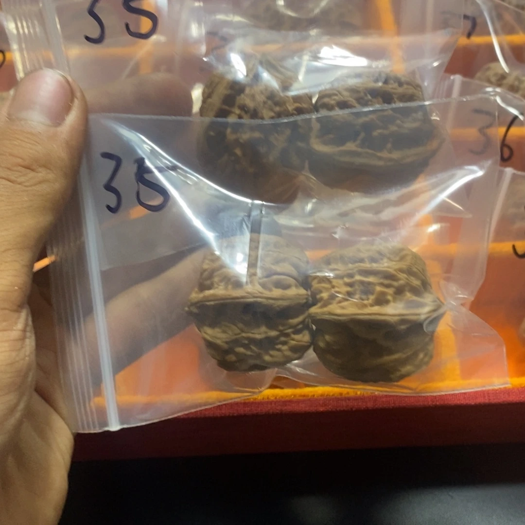 文玩核桃把件太行山脉老树野生小众