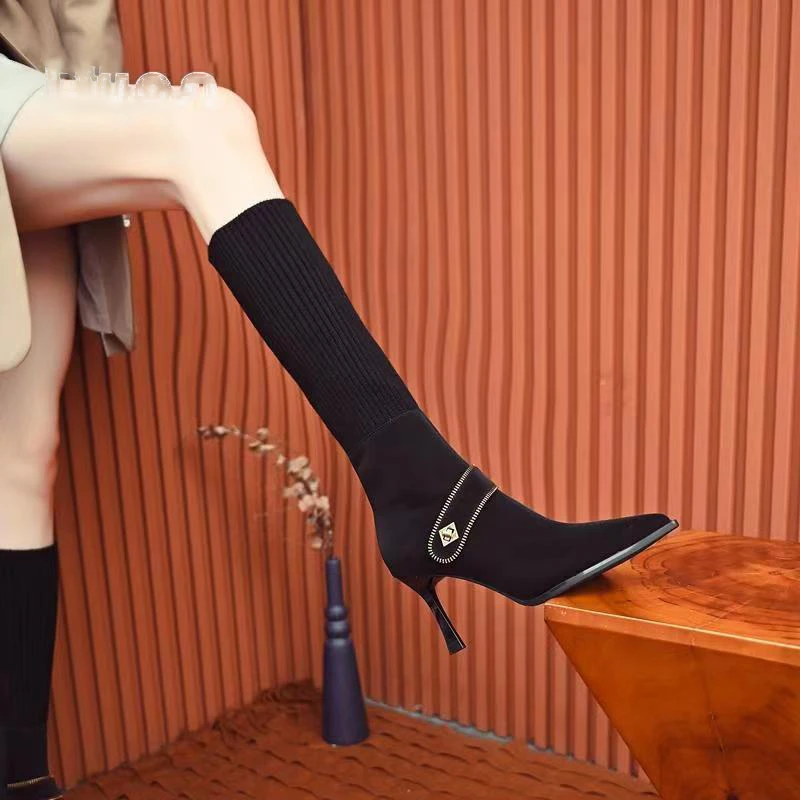 2025流行长筒靴加绒尖头侧拉链金属秋冬单靴韩版弹力靴百搭袜靴