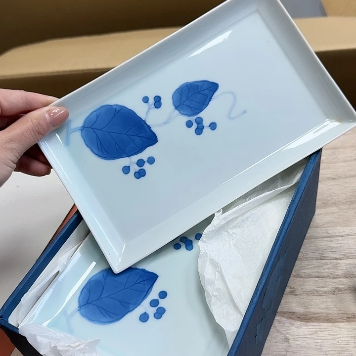 精品瓷器。