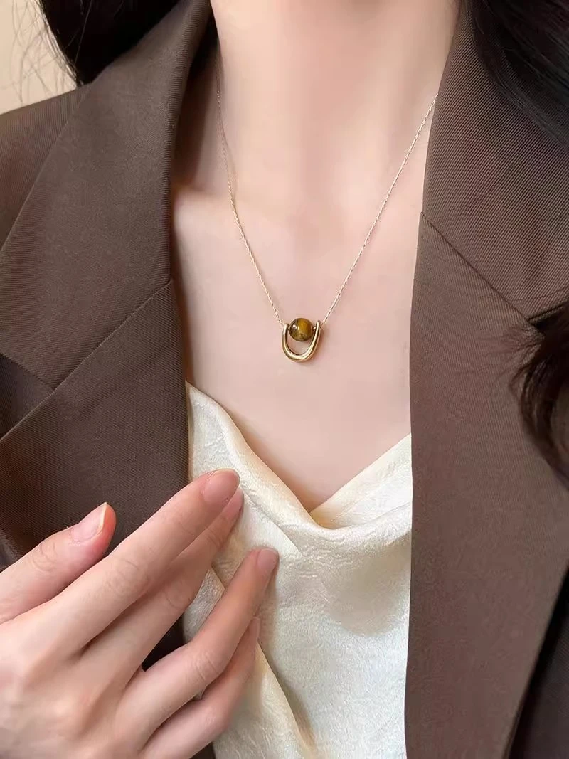 合金项链 金色U形项链复古小众2025新款毛衣链高级感日常百搭配饰