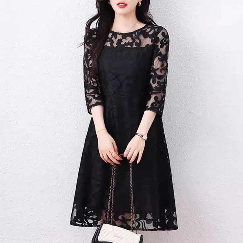 黑色蕾丝连衣裙女春秋2025新款小个子高端中袖七分袖夏季气质裙子