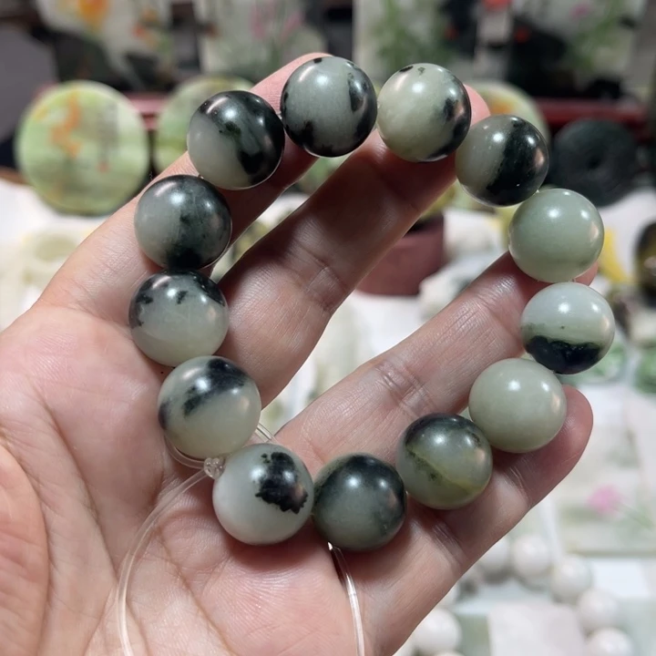 独山玉未镶嵌颈饰卡16