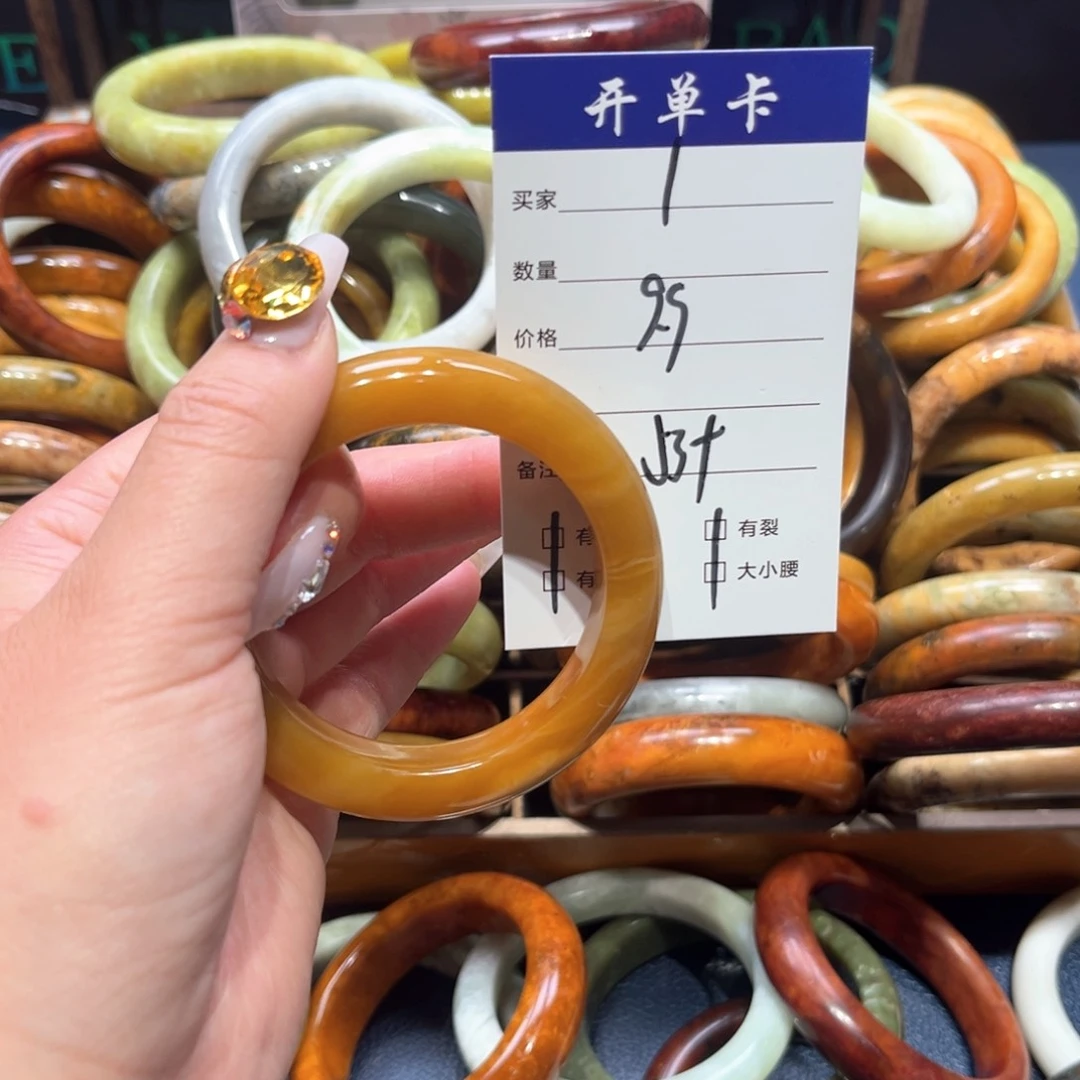 蛇纹石玉未镶嵌手镯新**姐