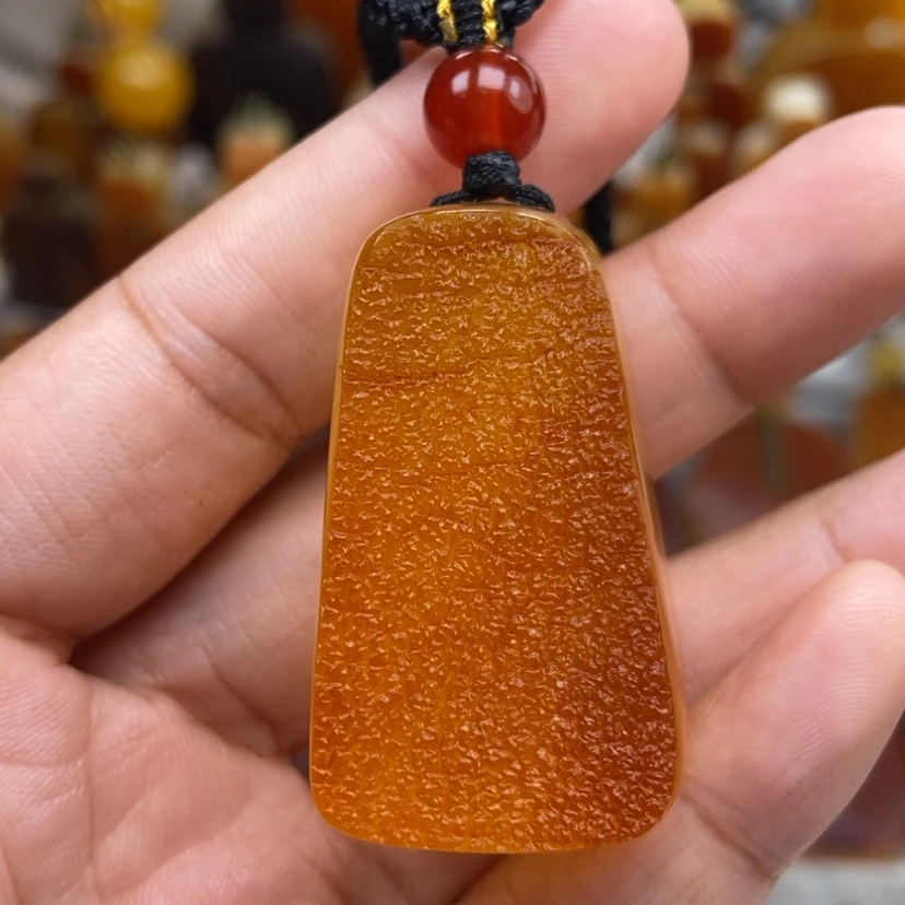 【闪购商品】琥珀颈饰未镶嵌