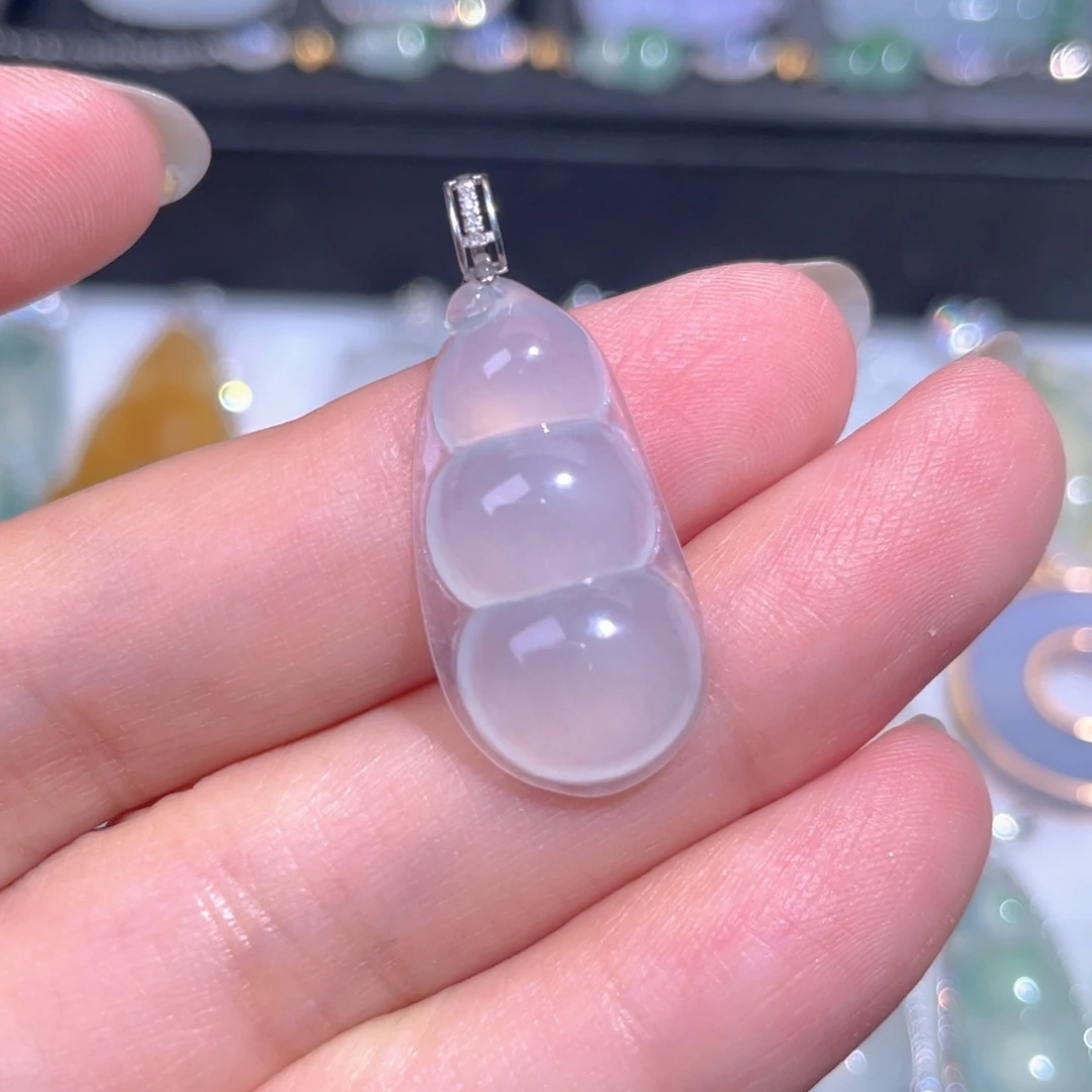 颈饰18K金镶嵌翡翠翡翠