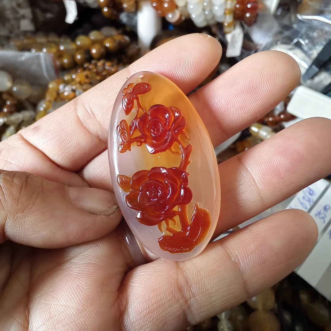 636号北红天然玛瑙吊坠花开富贵