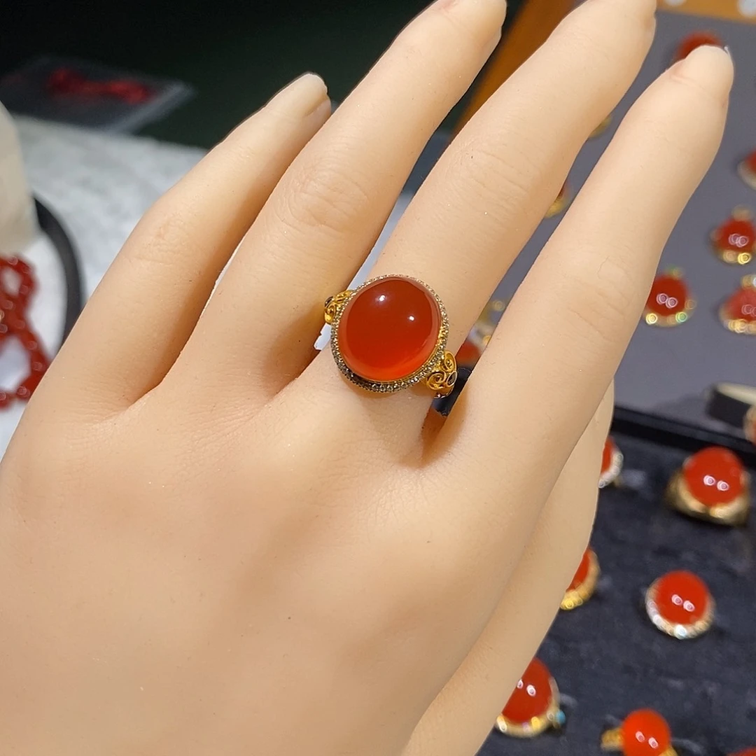 南红玛瑙戒指18K金镶嵌