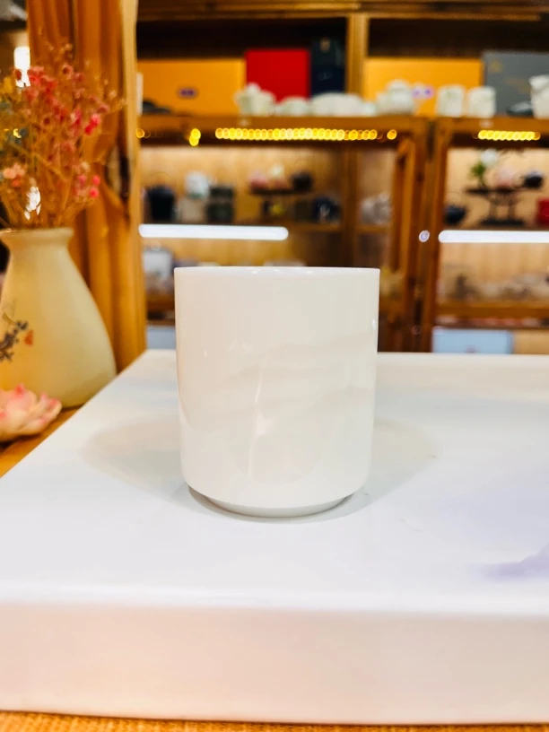 晟翔茶具配件主人杯——玉城山峰