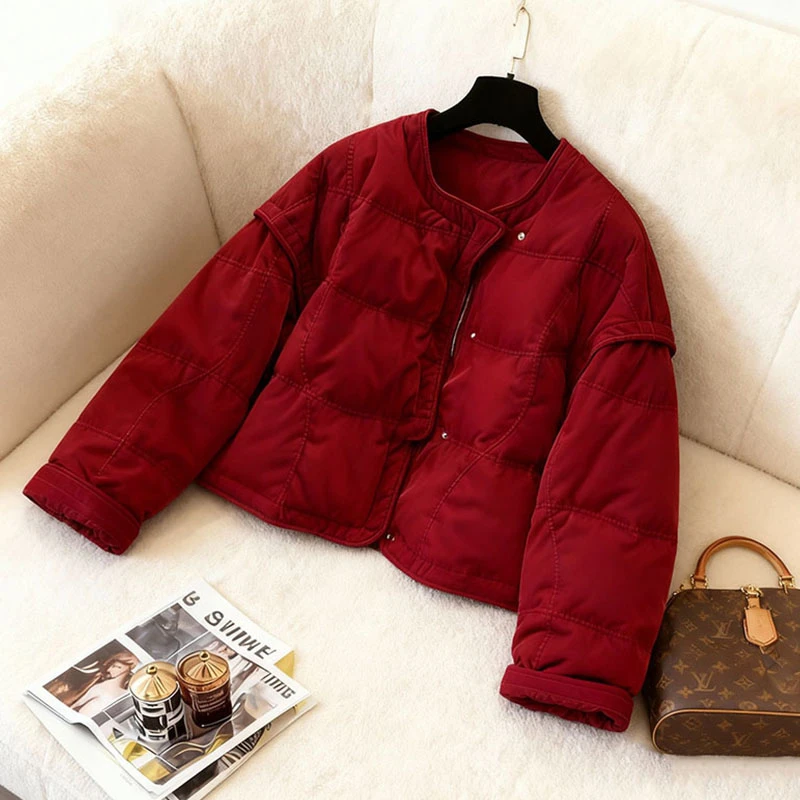 2025冬季新款保暖拼接圆领棉服女红色洋气小众时髦感加厚短款外套