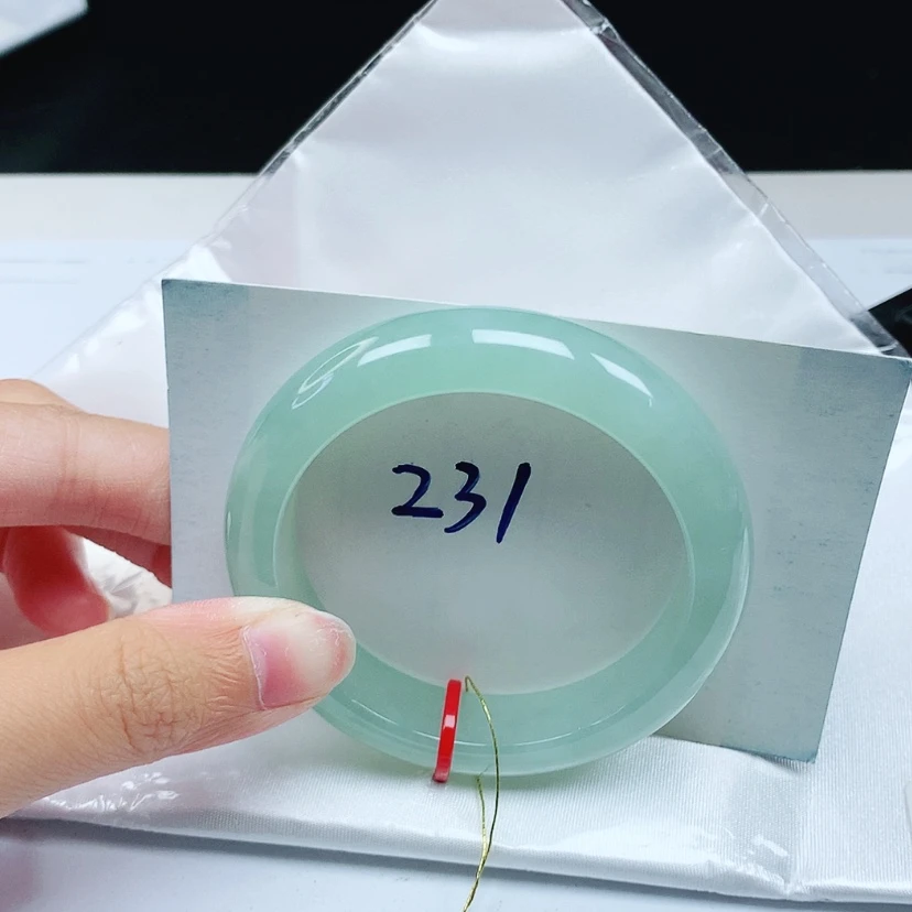 【闪购商品】翡翠手镯未镶嵌50.8圈