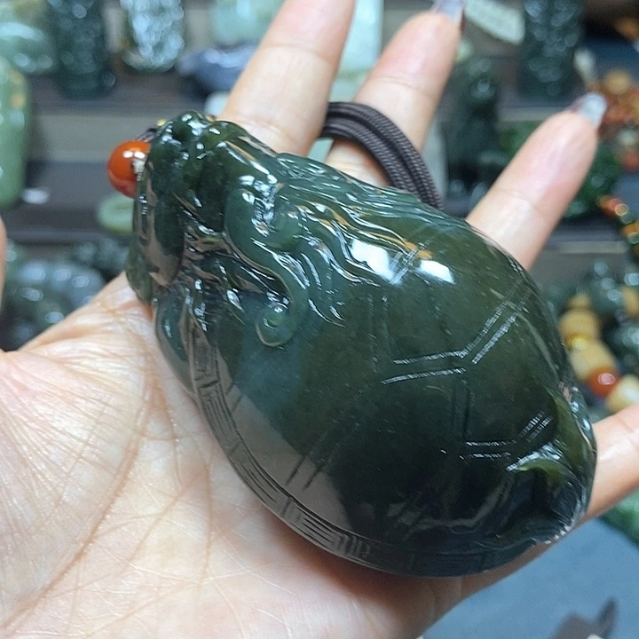 和田玉挂件未镶嵌