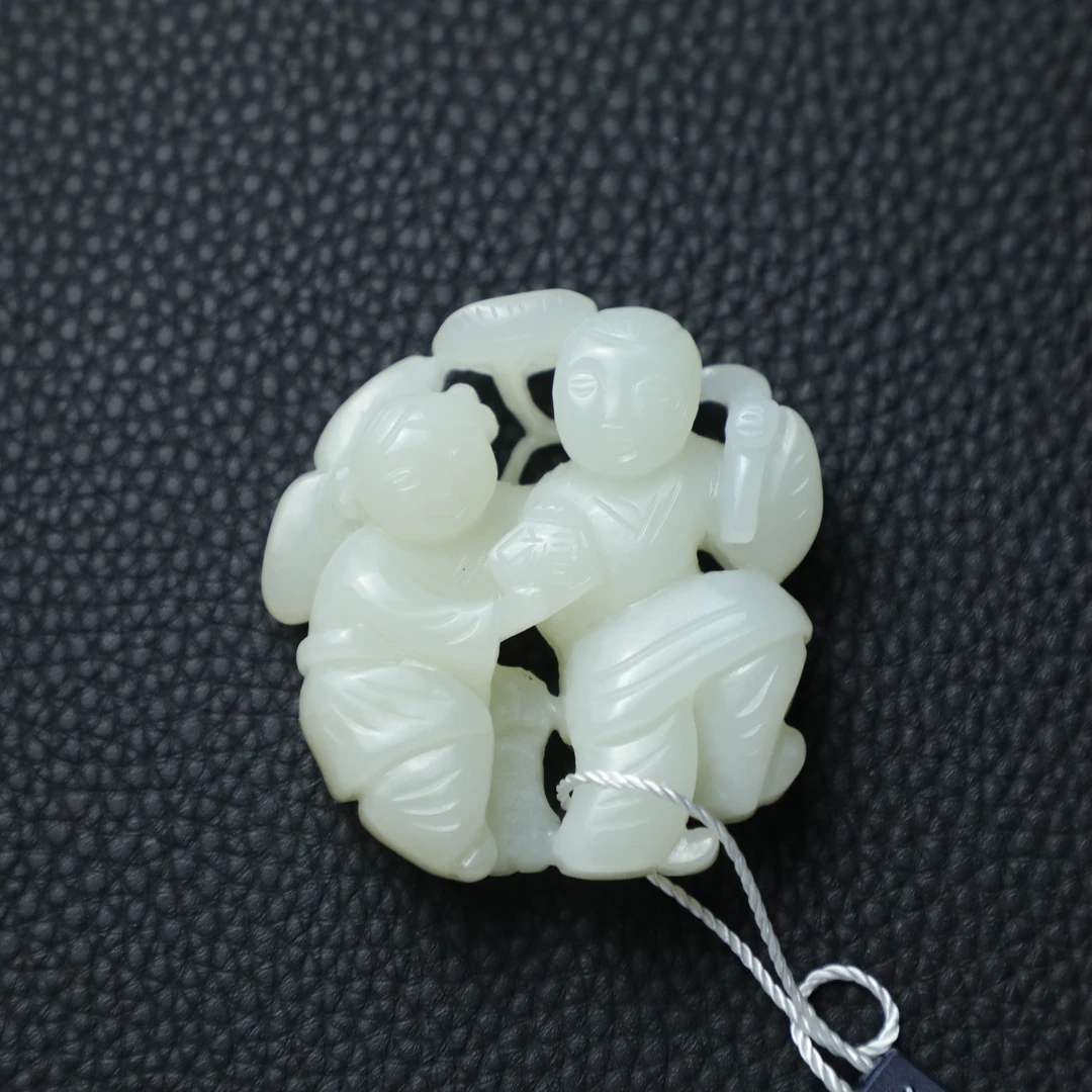 TCWWA07260清晚和田白玉持荷童子