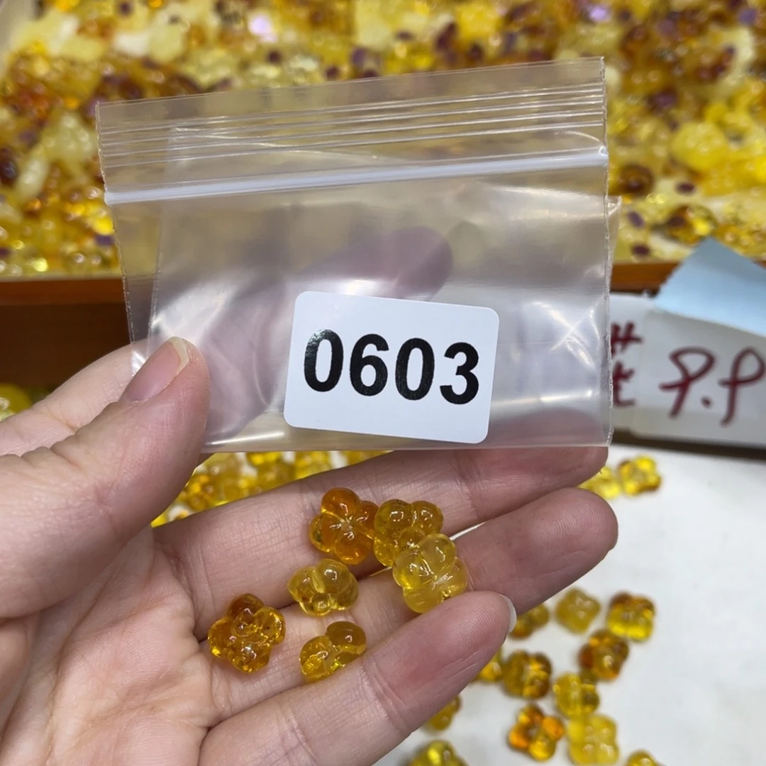 琥珀珠宝奇石未镶嵌