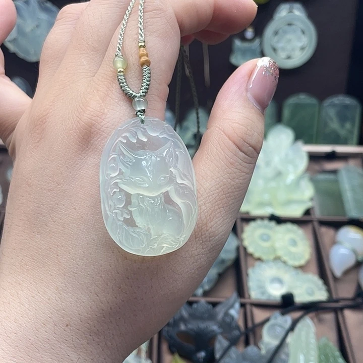 至****未镶嵌岫玉吊坠(赠链)