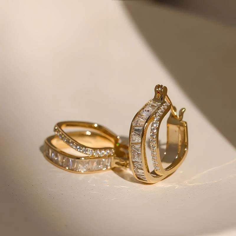 铜合金耳饰  新款轻奢超闪锆石几何方形高级耳环设计经典耳圈女潮