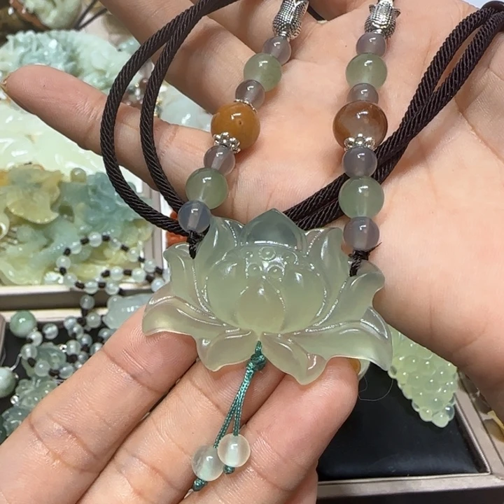 蛇纹石玉未镶嵌吊坠