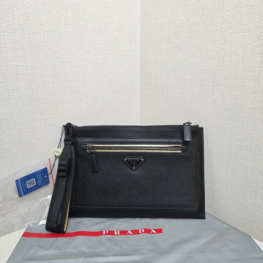 99新 Prada/普拉达 充新成色十字纹手拿包