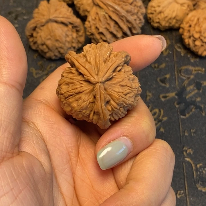 文玩核桃吊坠小*锹文玩核桃异形单只