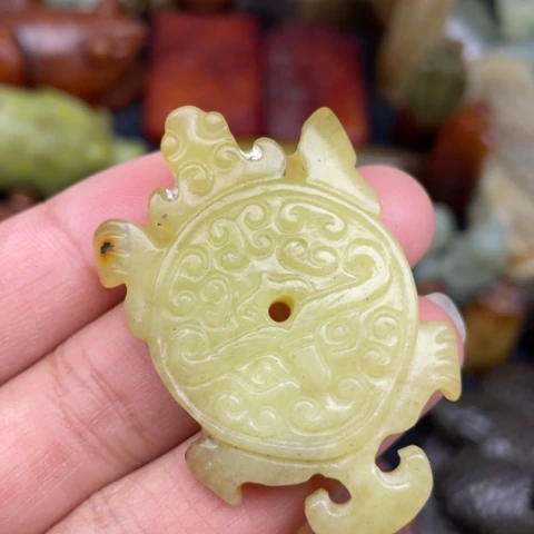 蛇纹石玉未镶嵌颈饰85