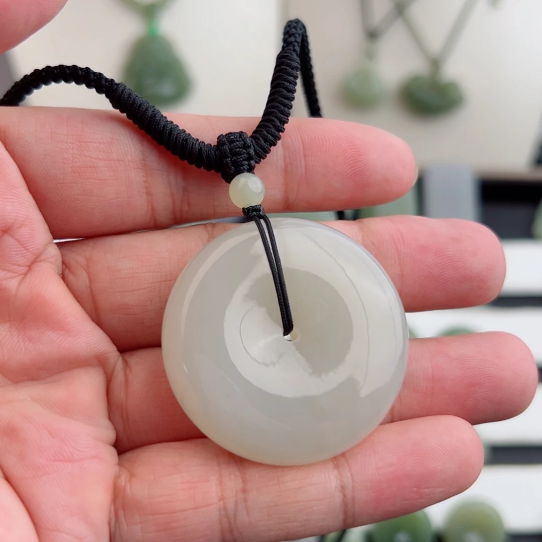 吊坠(赠链)未镶嵌和田玉666