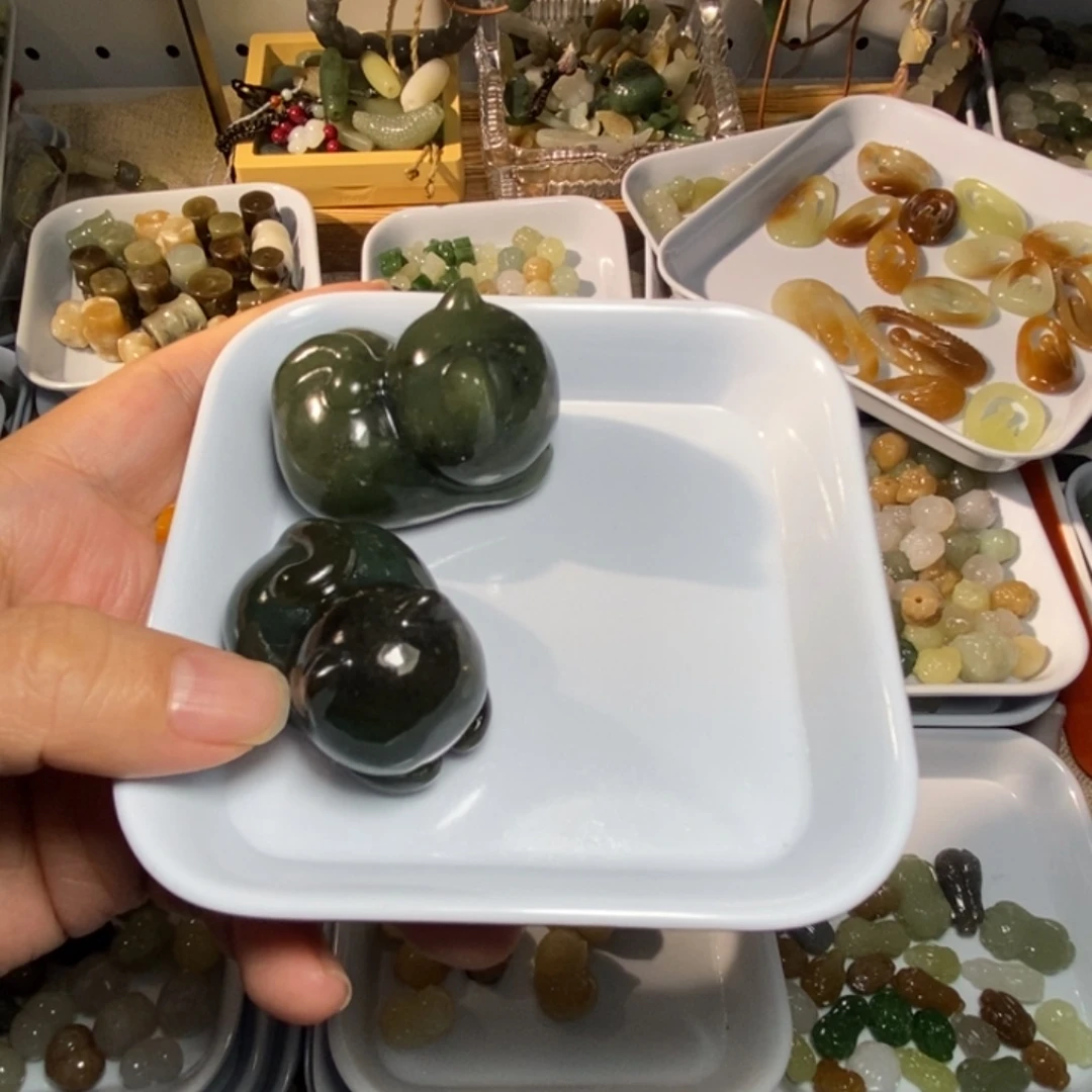 和田玉未镶嵌手链微瑕发一