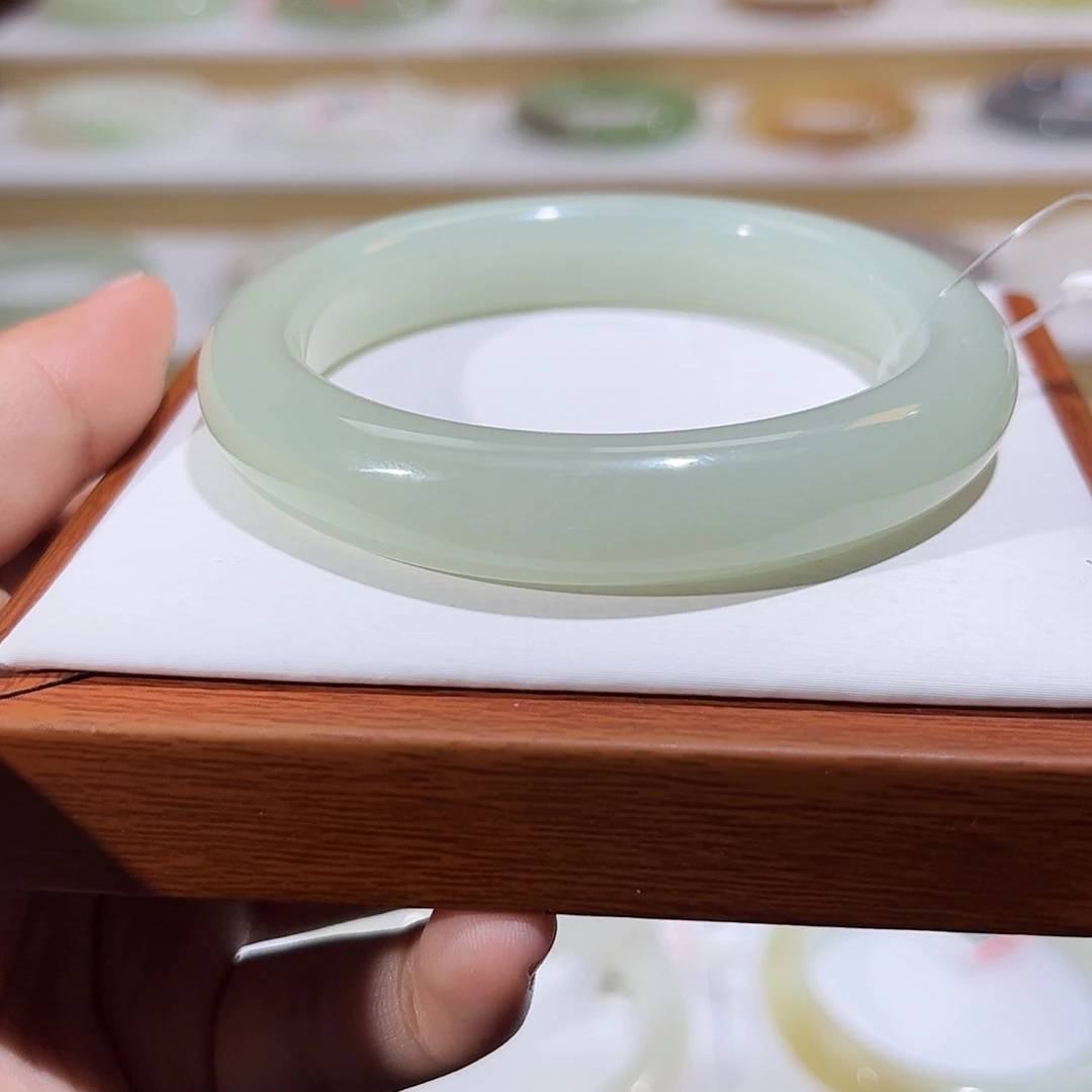 和田玉未镶嵌手镯且末蓝