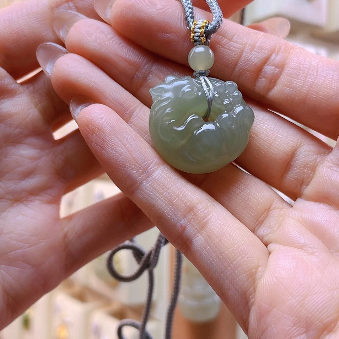 和田玉吊坠(赠链)未镶嵌