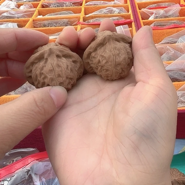 桃核吊坠宫灯41尺寸