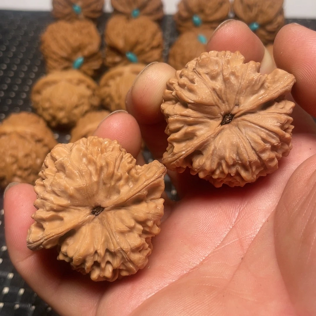 【闪购商品】文玩核桃把件感***?46王勇官帽