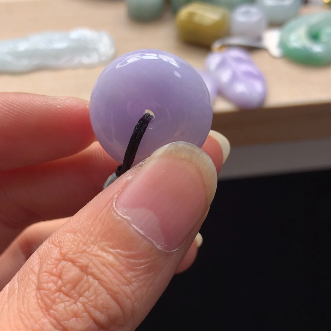 颈饰未镶嵌翡翠吊坠